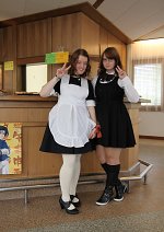 Cosplay-Cover: Maid mit Schleife