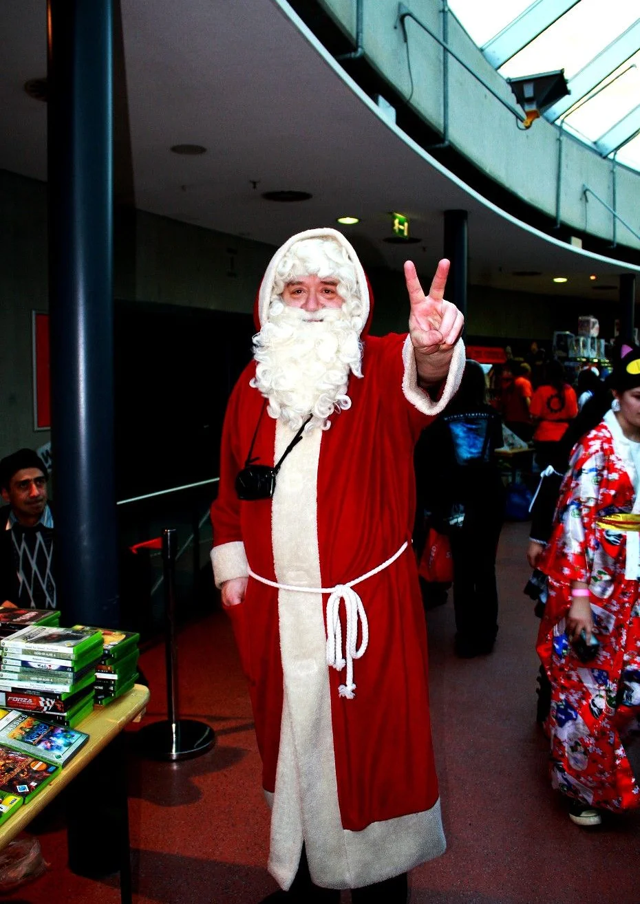 Cosplay-Cover: Weihnachtsmann auf der Matsuri