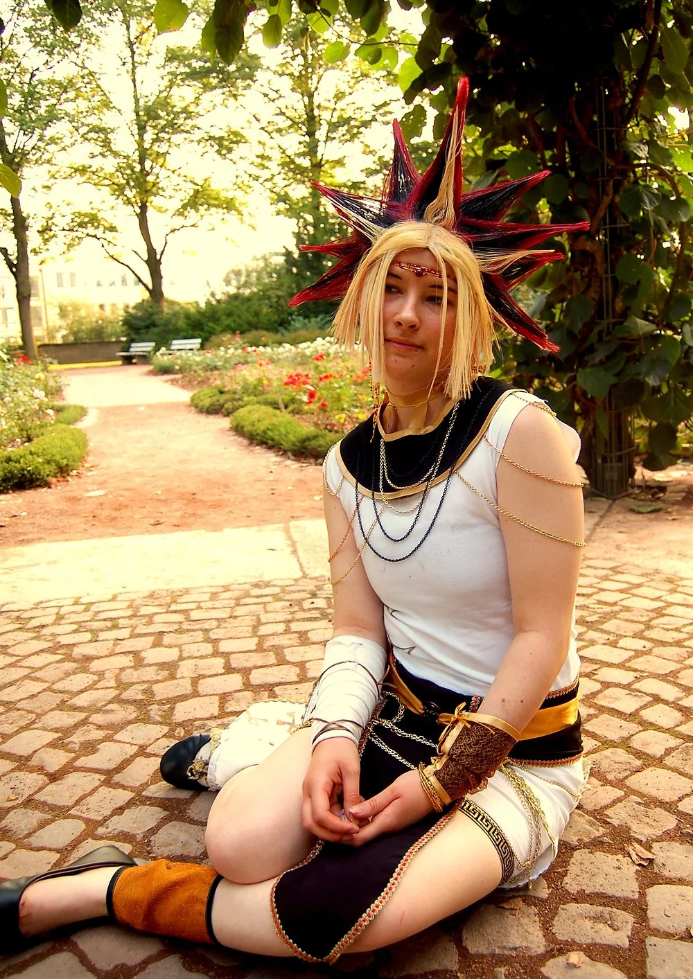 Cosplay-Cover: Pharao Atemu - black and white