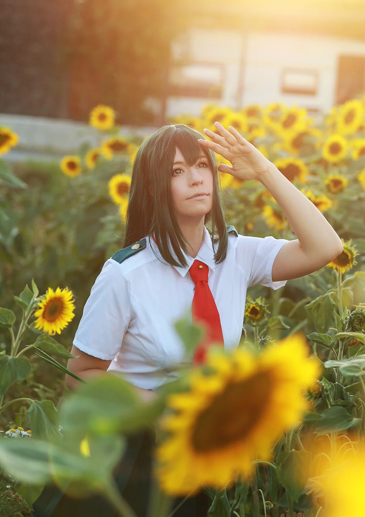 Cosplay-Cover: Tsuyu Sommer- und Winteruniform