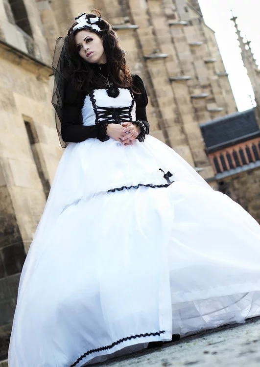 Cosplay-Cover: Thorny Rose Bridal