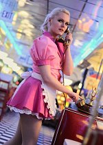Cosplay-Cover: Waitress Shooting