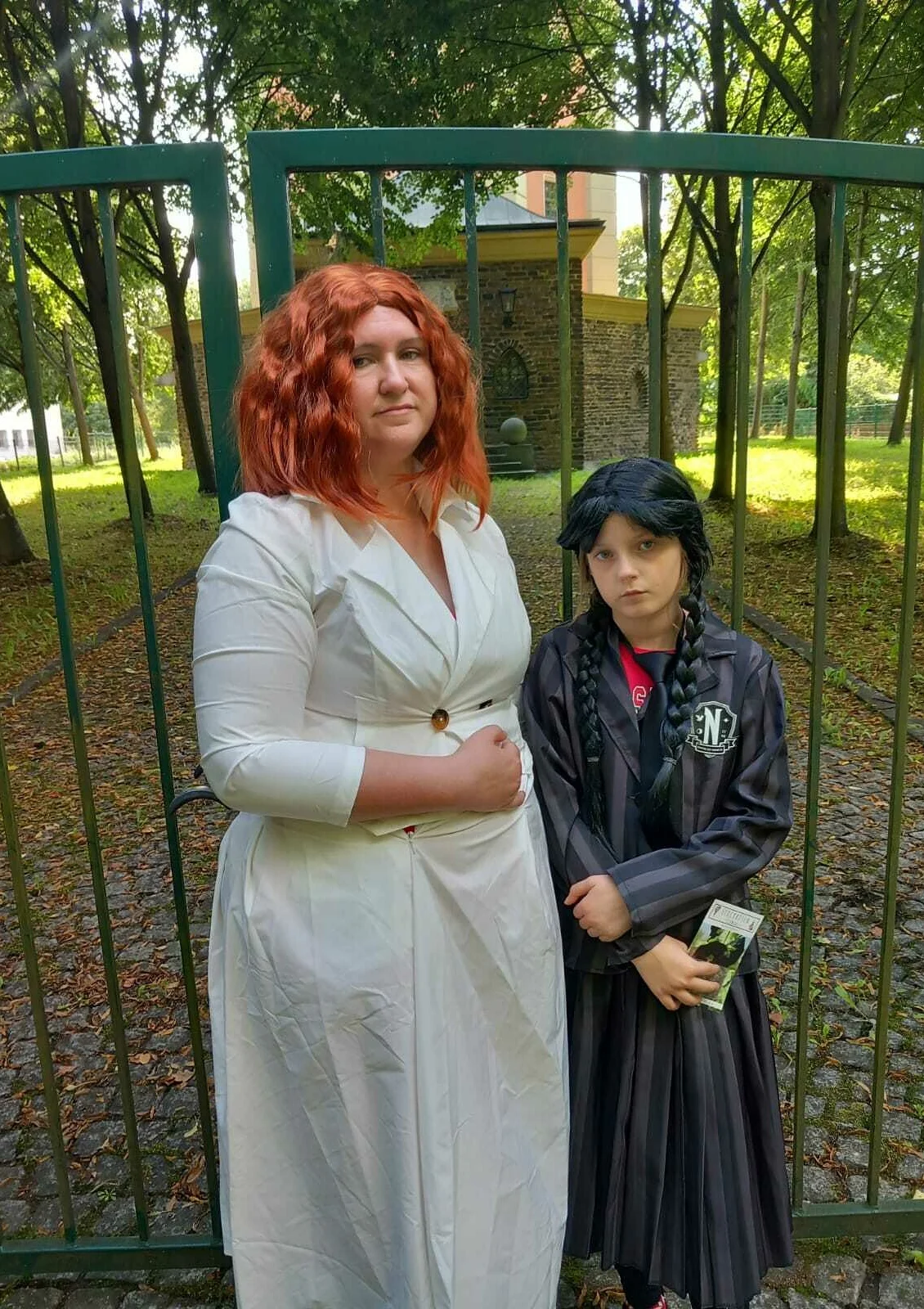 Cosplay-Cover: Marilyn Thornhill (Wednesday)