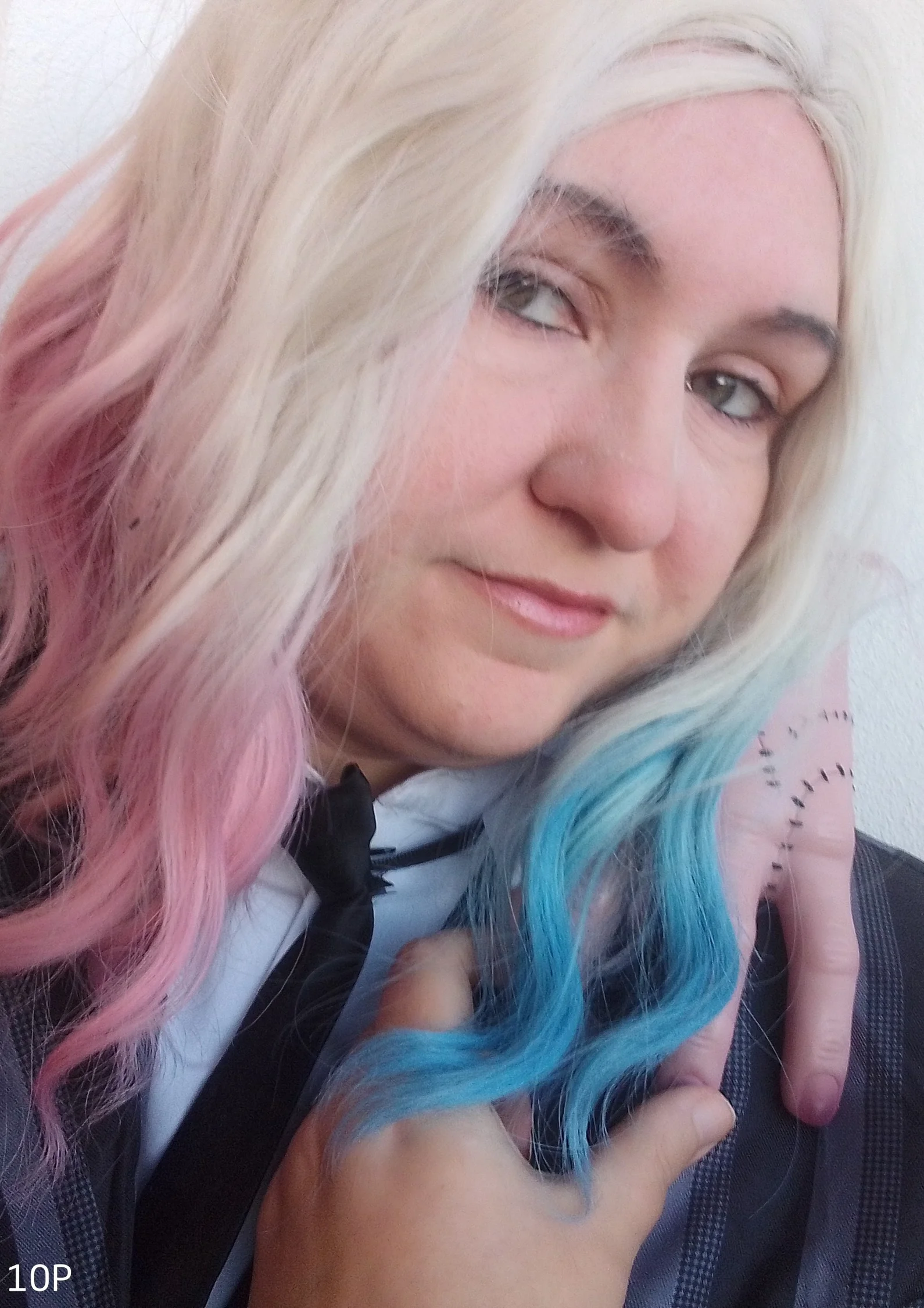 Cosplay-Cover: Enid Sinclair (wednesday) Teil 2