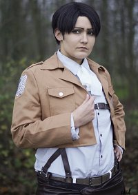 Cosplay-Cover: Levi Ackerman