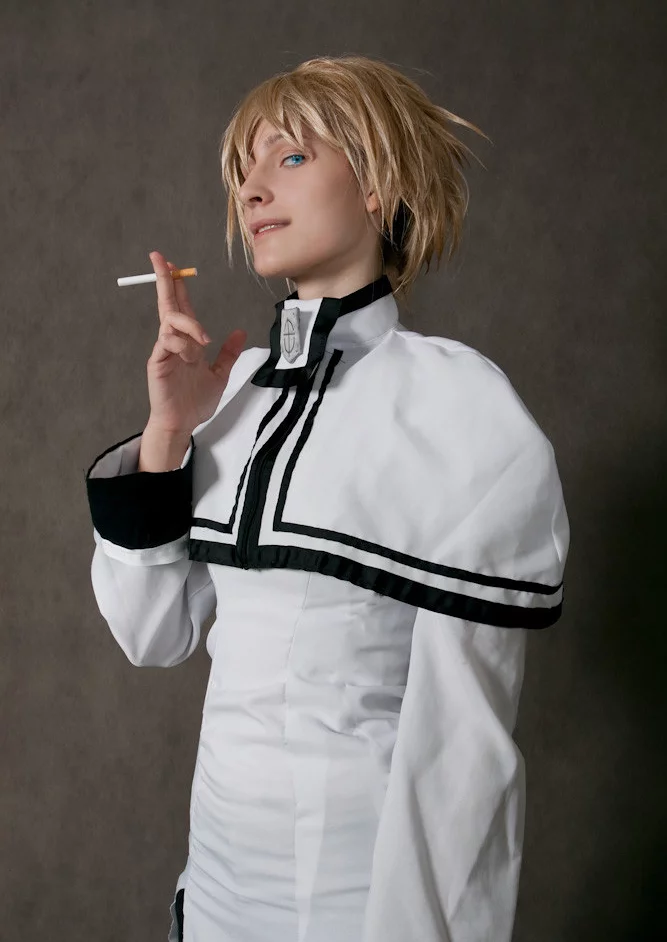 Cosplay-Cover: Frau (Priest Examination)