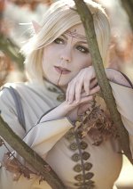 Cosplay-Cover: Inquisitor Elana Lavellan