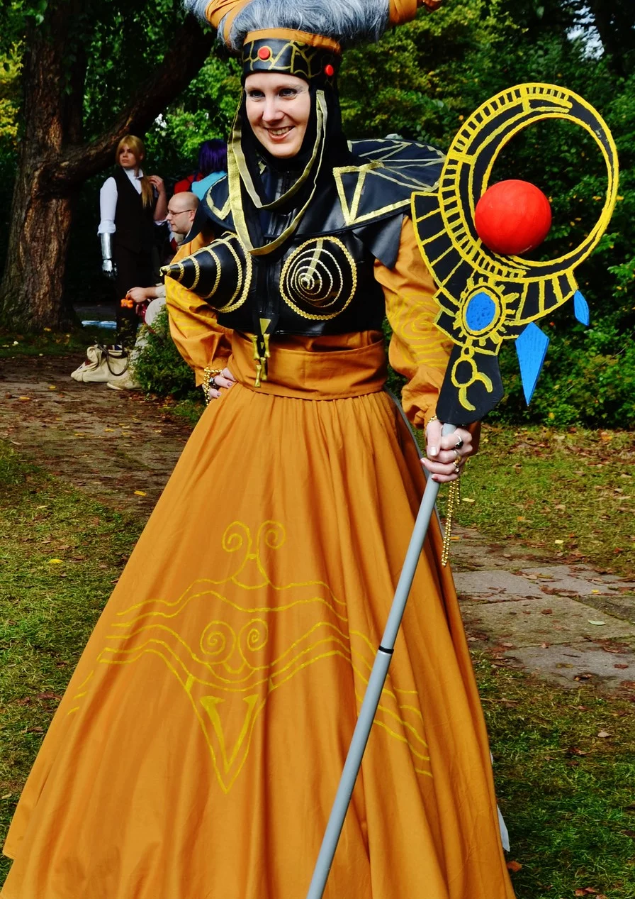 Cosplay-Cover: Rita Repulsa (Mighty Morphin Power Rangers)
