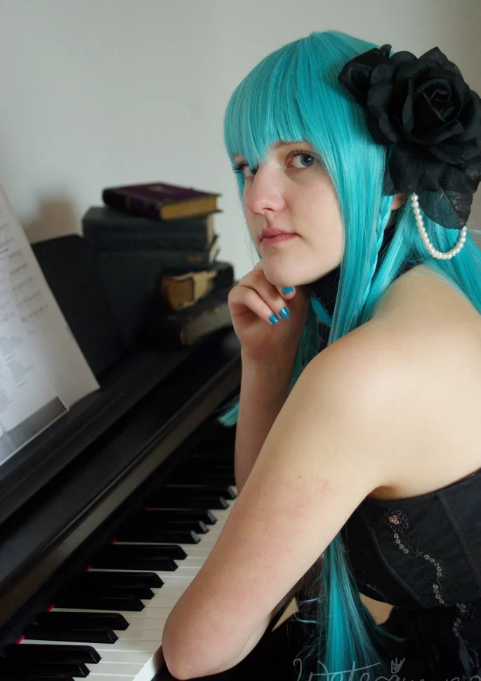 Cosplay-Cover: Miku Hatsune ~ White Vow <3