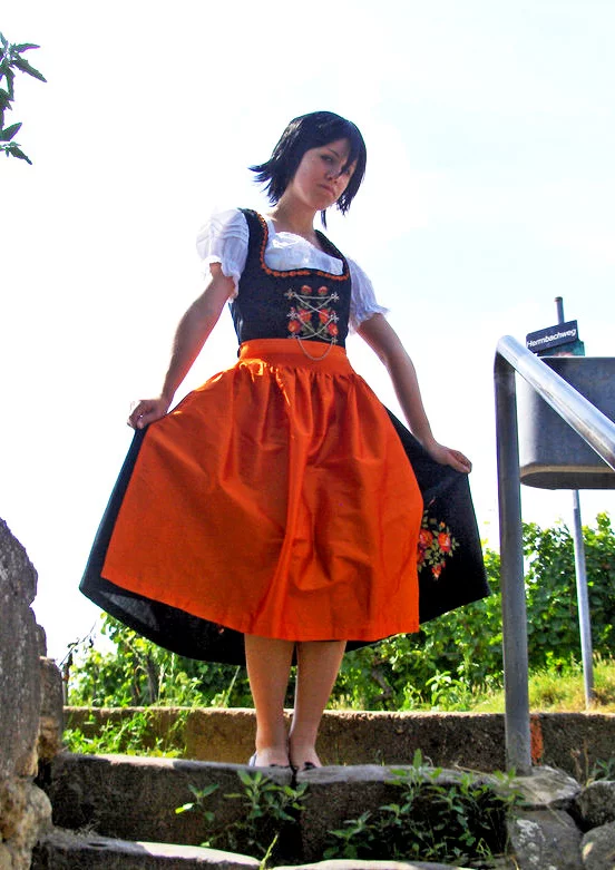 Cosplay-Cover: Kuchiki Rukia [Dirndl]