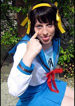 Cosplay-Cover: Haruhi Suzumiya (Uniform)