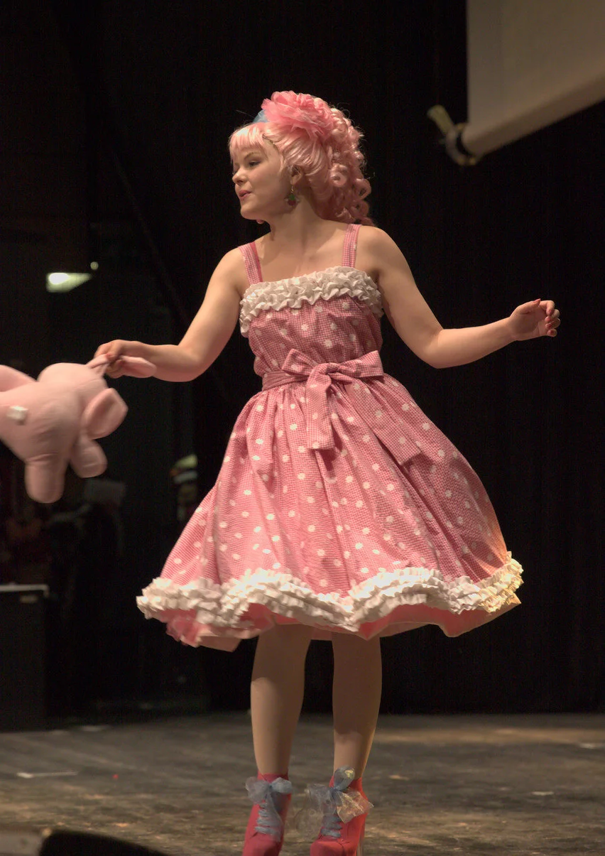 Cosplay-Cover: Miwako Sakurada ~Childdress~