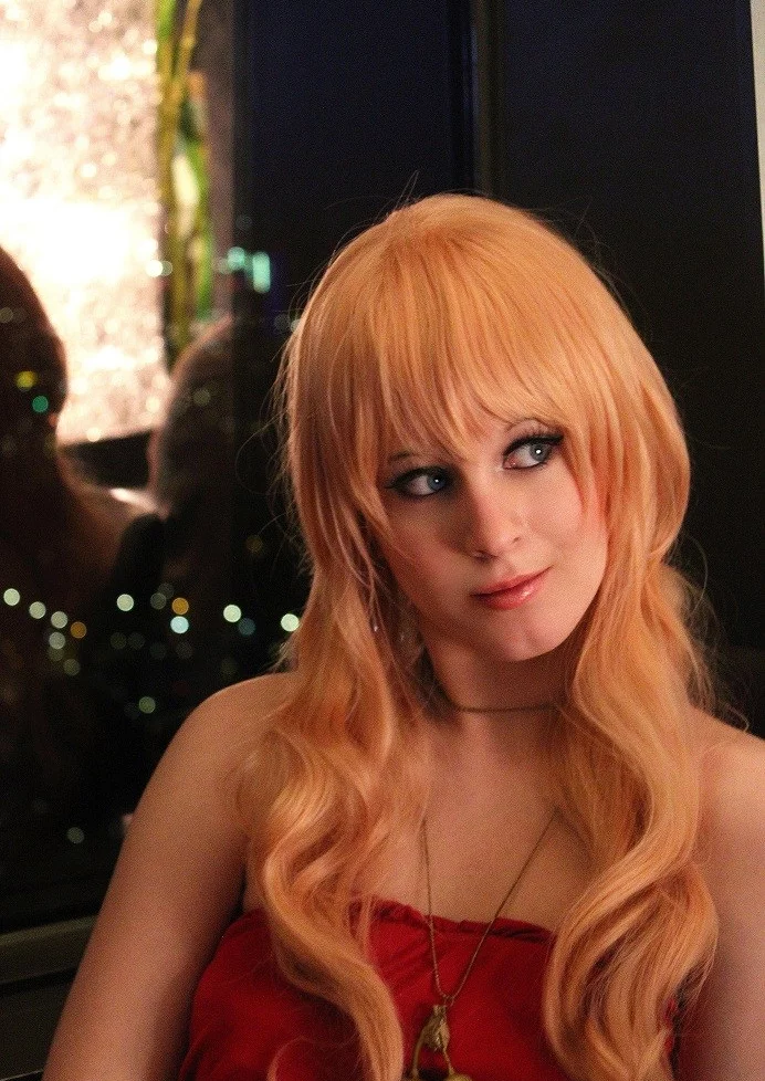 Cosplay-Cover: Sheryl Nome [Red Dress]