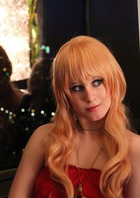 Cosplay-Cover: Sheryl Nome [Red Dress]
