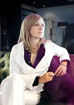 Cosplay-Cover: Camus [white suit]