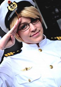 Cosplay-Cover: Alfred F. Jones [Navy]