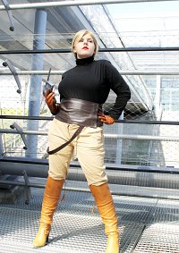 Cosplay-Cover: Helga Katrina Sinclaire (Expeditions Outfit)