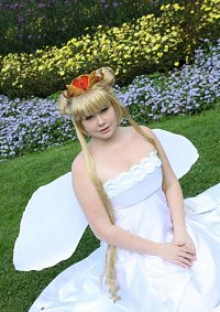 Cosplay-Cover: Neo Queen Serenity