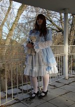 Cosplay-Cover: Blue Dress (with Teddy)