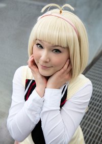 Cosplay-Cover: Shiemi Moriyama (Pullunder)